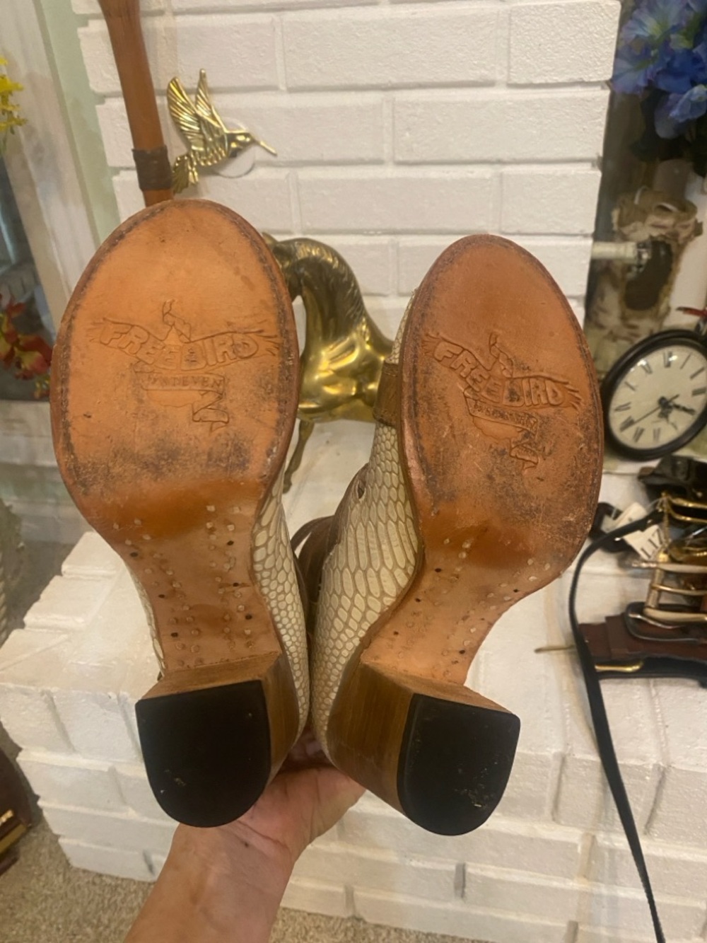 FREE BIRD STEVEN SANDALS - Picture 8 of 10